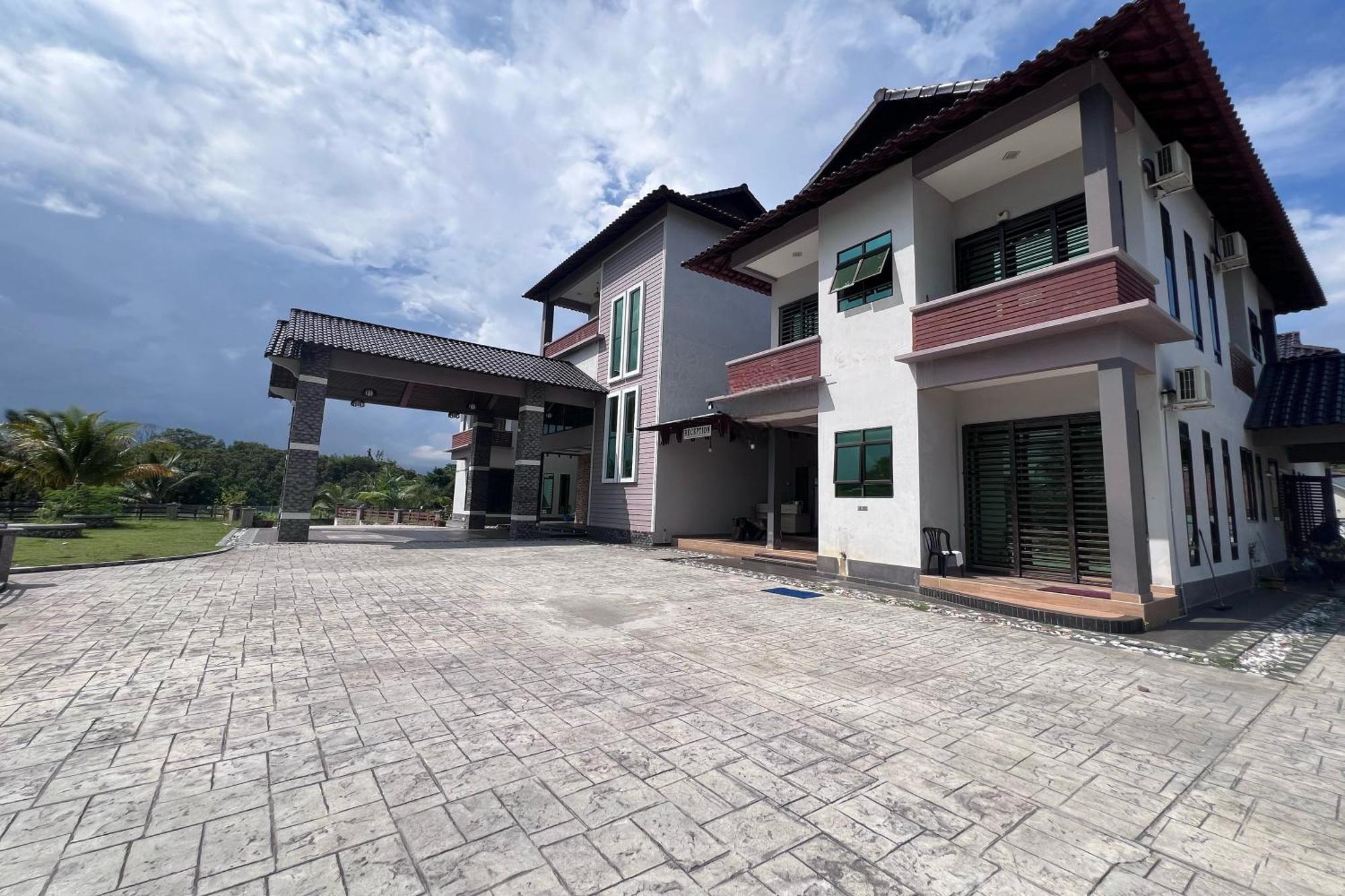 Nurbayu Chalet, Kemaman Kuantan Zewnętrze zdjęcie