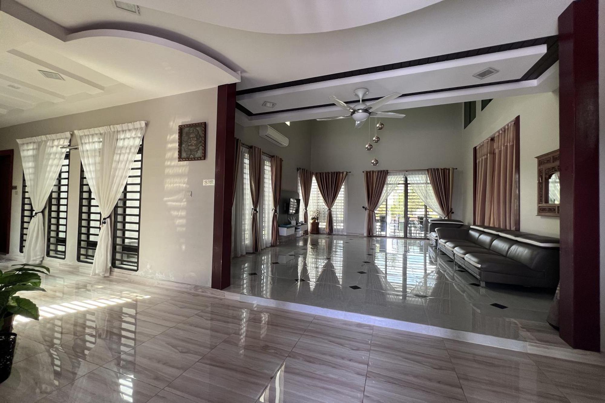 Nurbayu Chalet, Kemaman Kuantan Zewnętrze zdjęcie