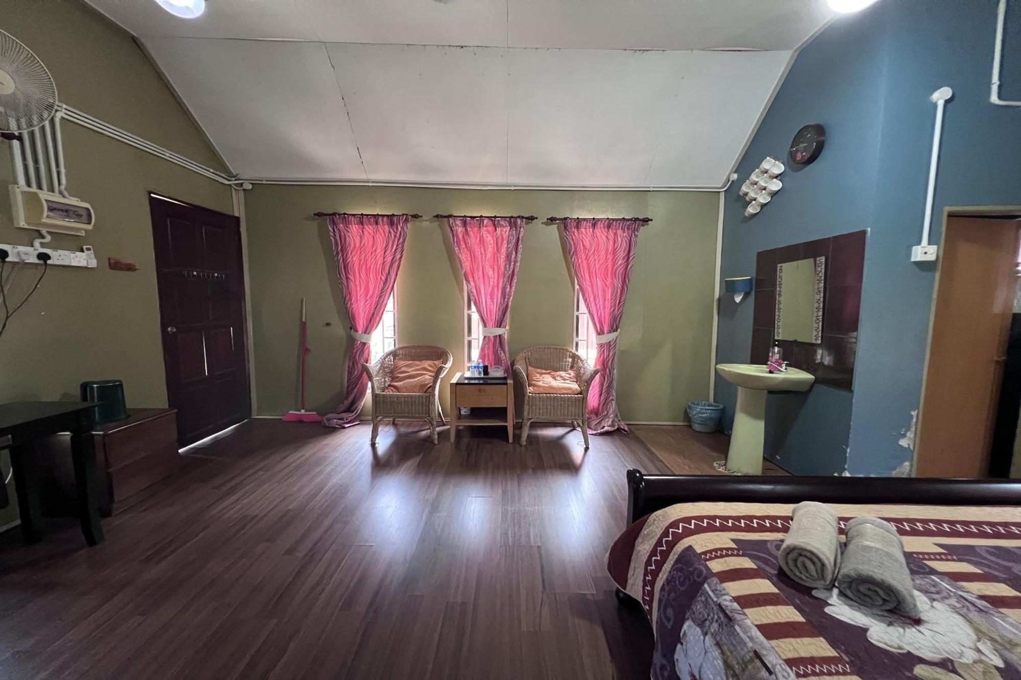 Nurbayu Chalet, Kemaman Kuantan Zewnętrze zdjęcie