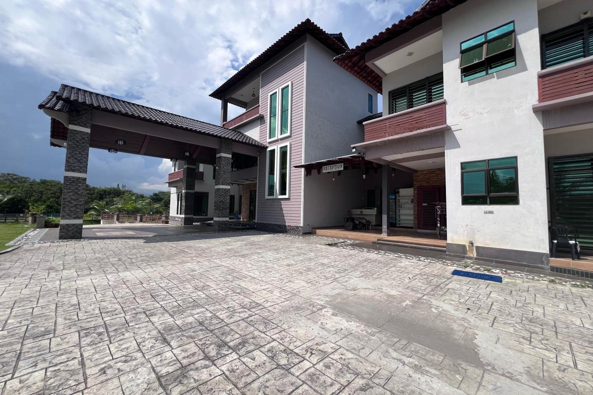 Nurbayu Chalet, Kemaman Kuantan Zewnętrze zdjęcie